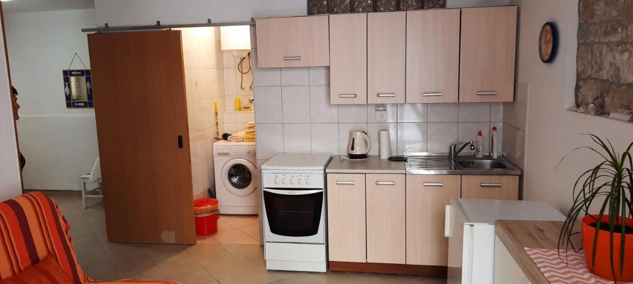 Apartment Lucija كريس المظهر الخارجي الصورة